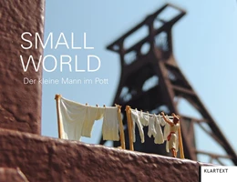 Abbildung von Small World | 1. Auflage | 2019 | beck-shop.de